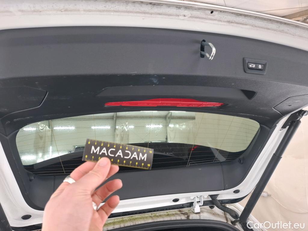  Bmw  Serie 1 BMW Série 1 / 2019 / 5P / Berline 2.0 120D AUTO M Sport #25