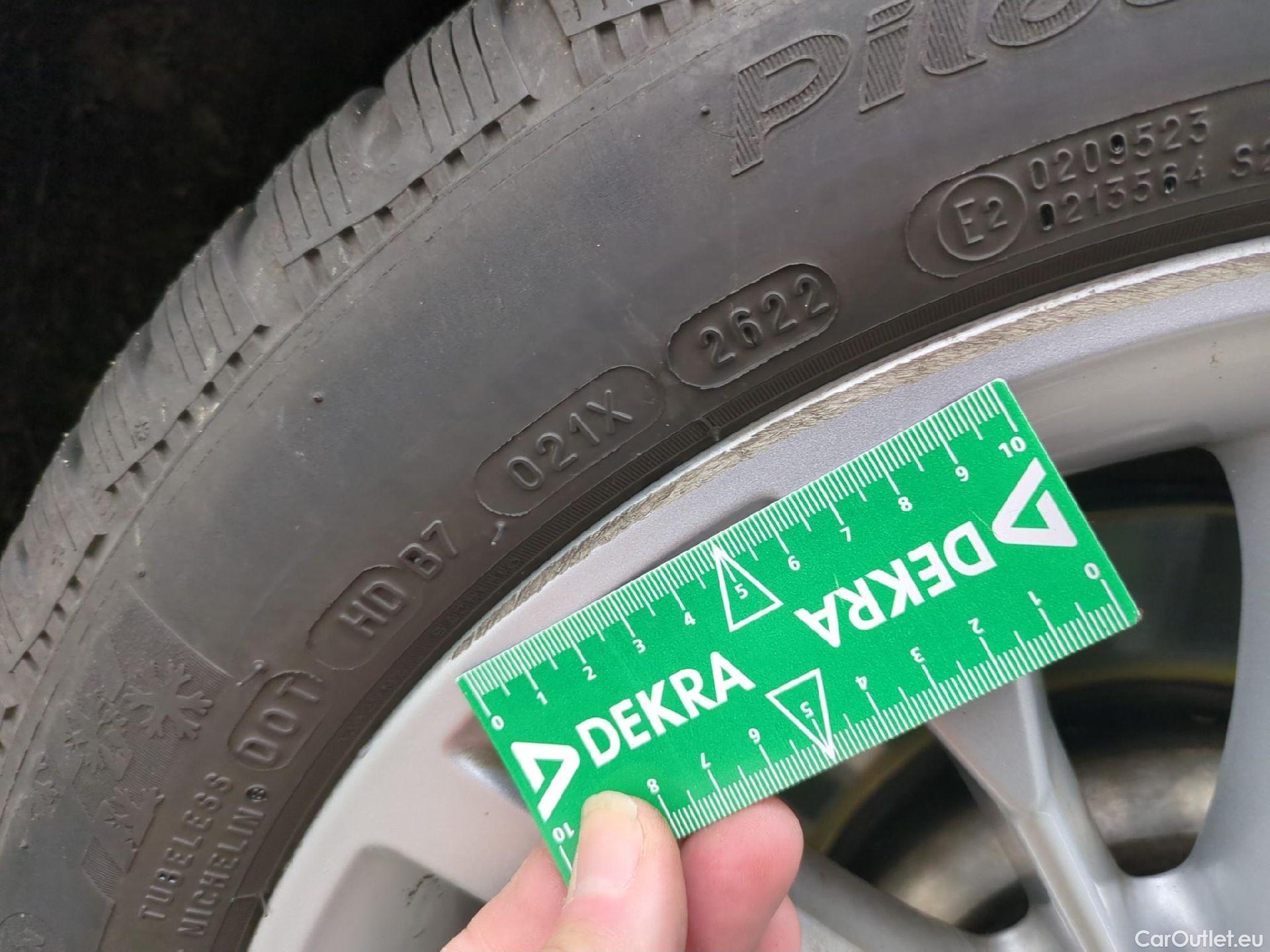  Bmw  Serie 5 BMW Série 5 / 2020 / 4P / Berline 520i 184ch Luxury BVA8 #9