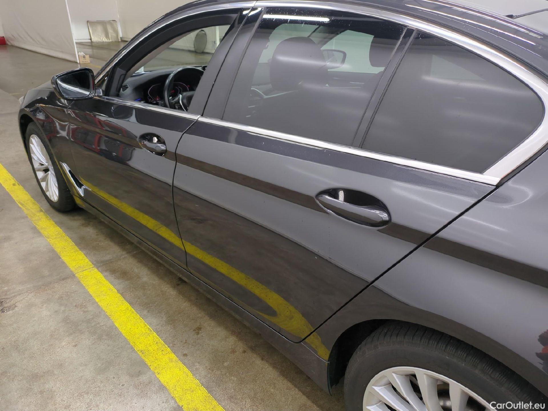  Bmw  Serie 5 BMW Série 5 / 2020 / 4P / Berline 520i 184ch Luxury BVA8 #19