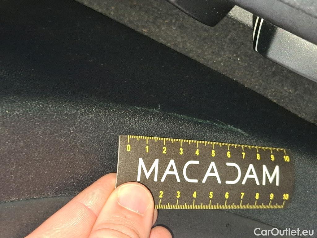  Bmw  Serie 1 BMW Série 1 / 2019 / 5P / Berline 2.0 120D AUTO M Sport #23