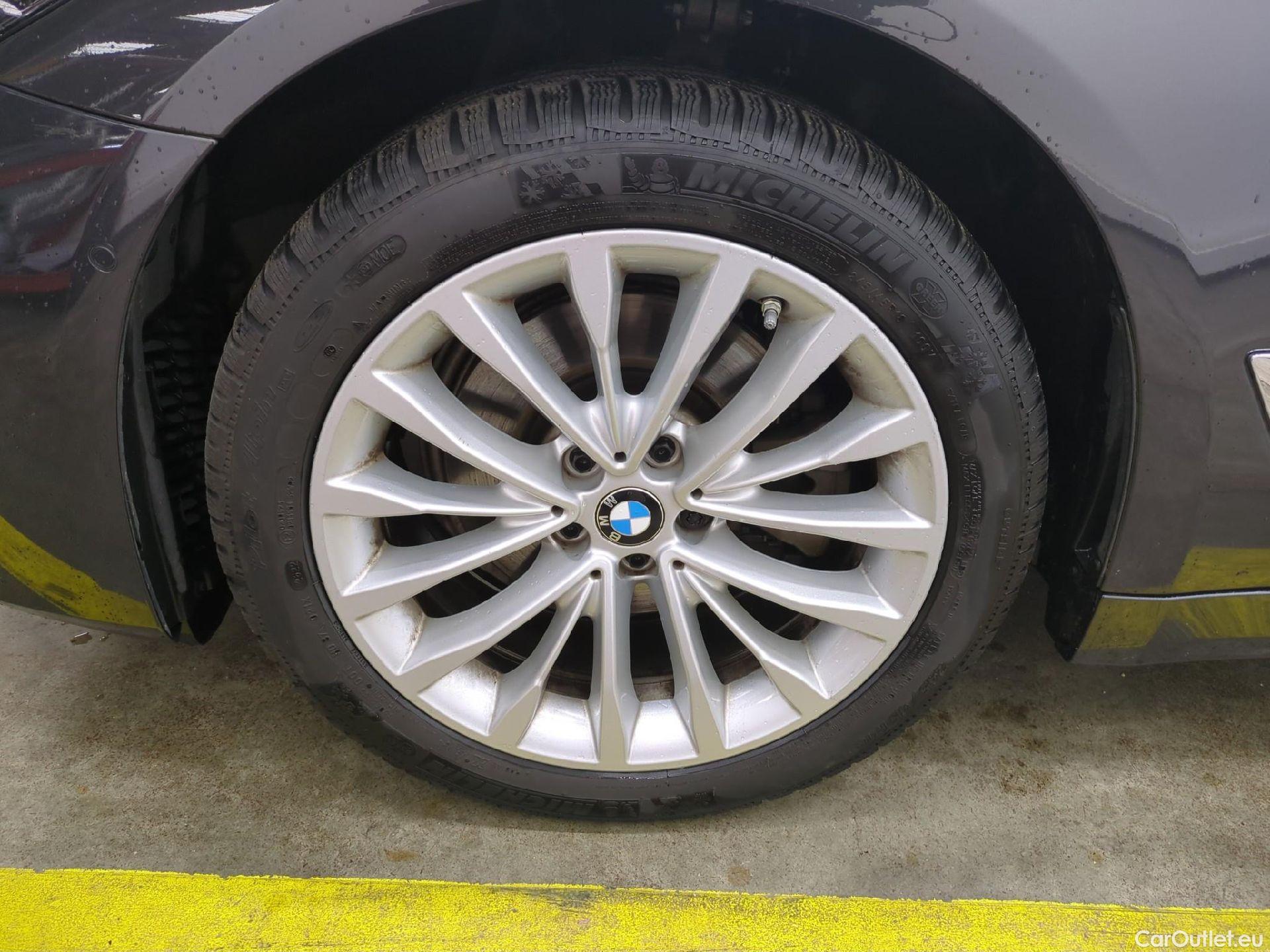  Bmw  Serie 5 BMW Série 5 / 2020 / 4P / Berline 520i 184ch Luxury BVA8 #2