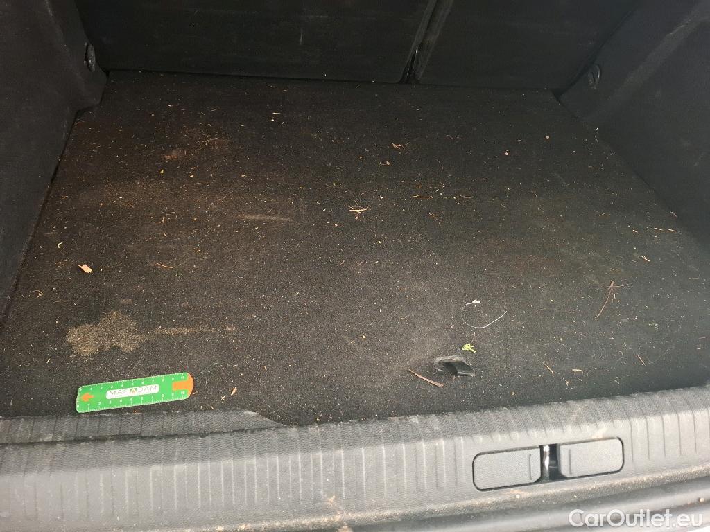  Citroen  C4 CITROEN  / 2020 / 5P / Berline PureTech 100 S&S BVM6 Live Pack Business #38