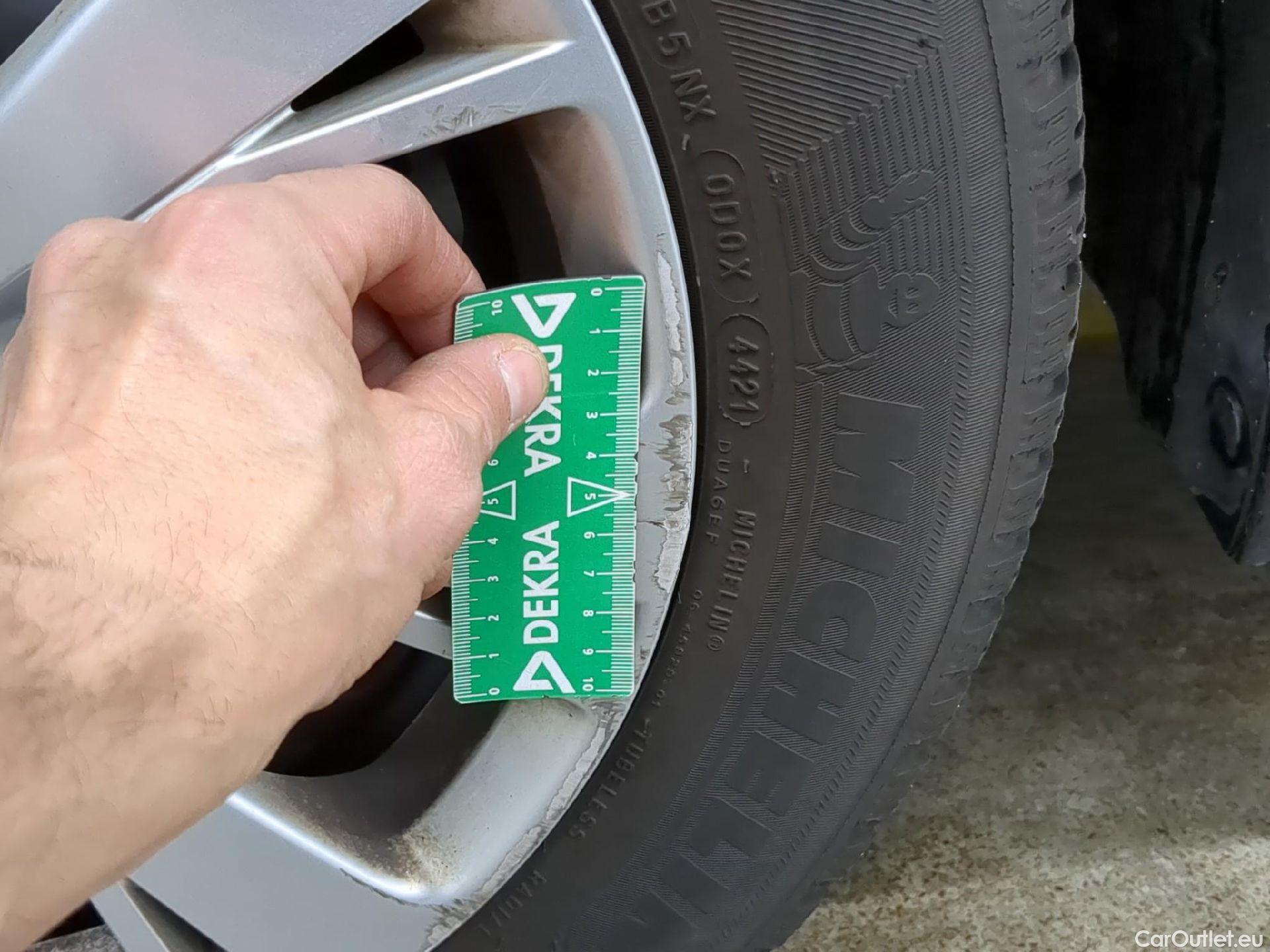  Peugeot  208  Affaire Premium Pack 1.2 80CV BVM5 E6dT #5