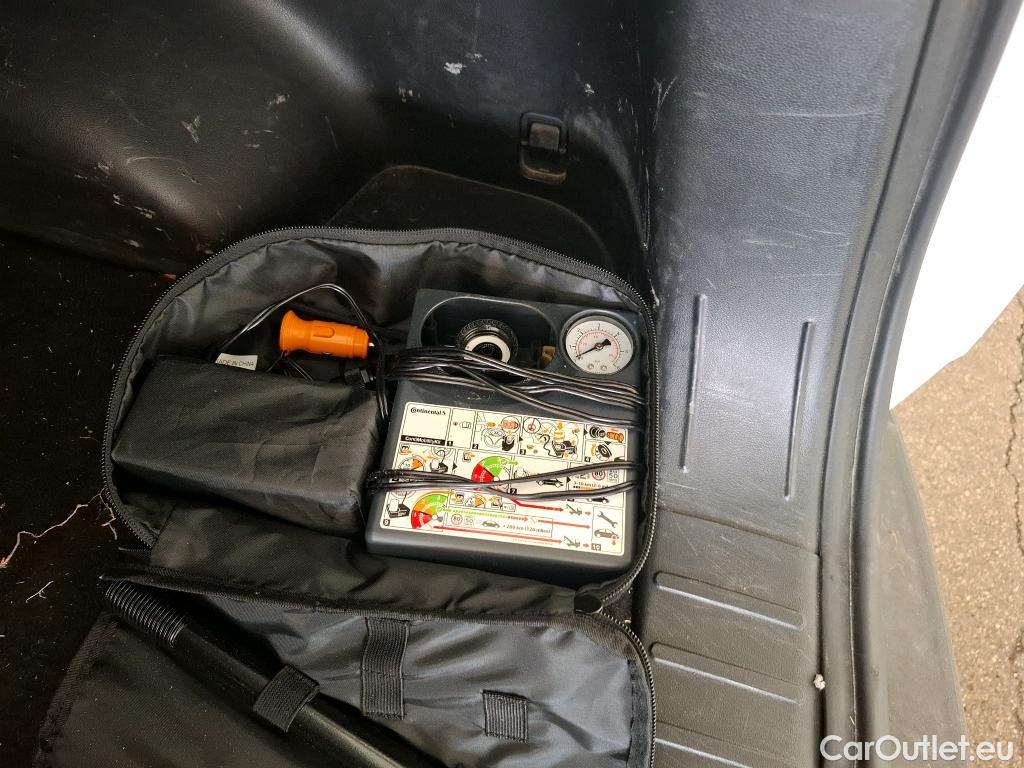  Hyundai  Tucson HYUNDAI  / 2020 / 5P / SUV 1.6 PHEV 265 HTRAC BUSINESS 4WD AUTO #19