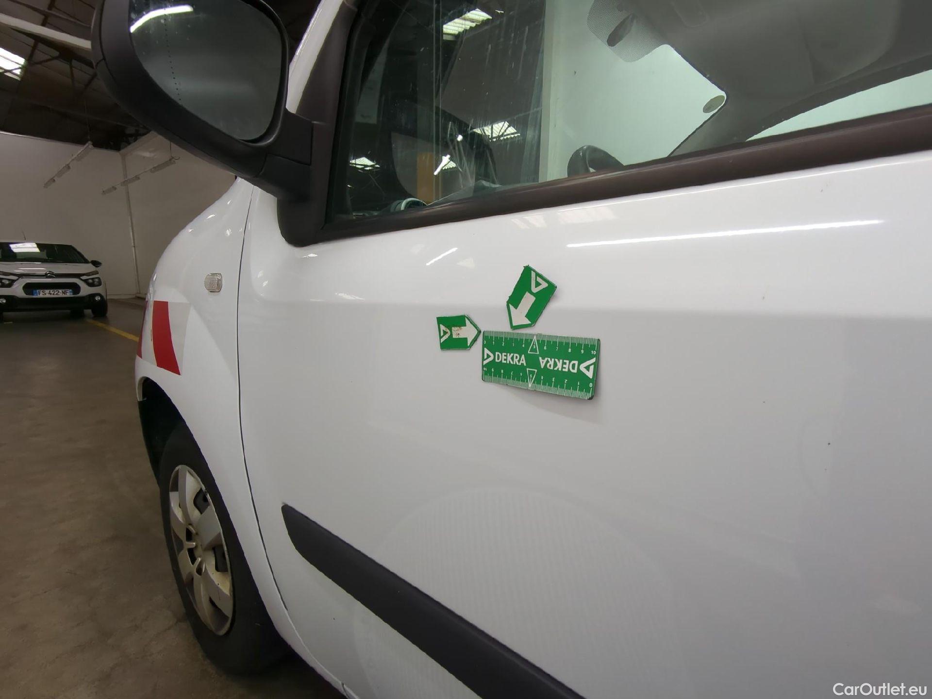  Renault  Kangoo  II Express Maxi Extra (Série Spéciale) 1.5 dCi 95CV BVM6 E6dT #33