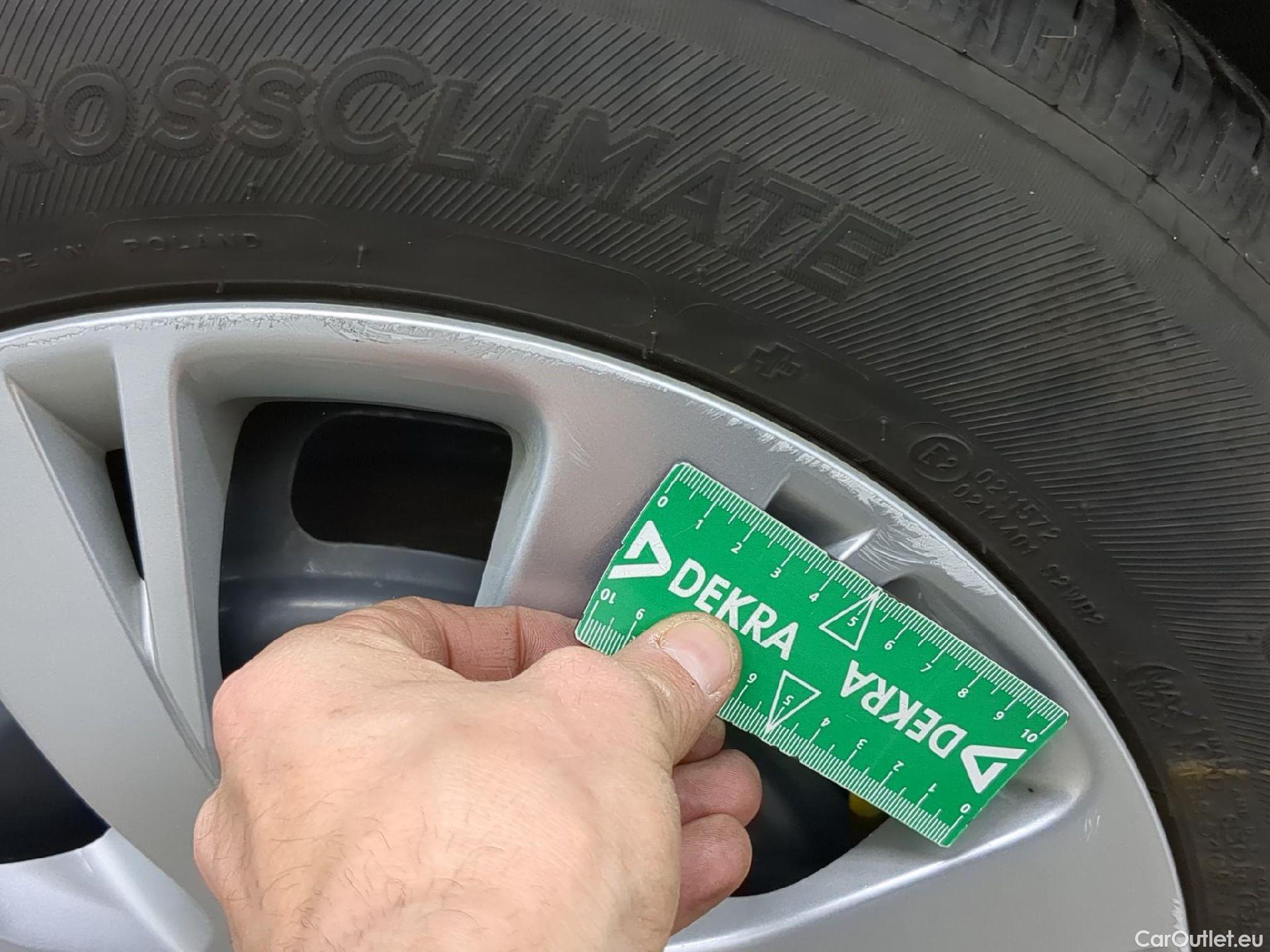  Peugeot  208  Affaire Premium Pack 1.2 80CV BVM5 E6dT #14