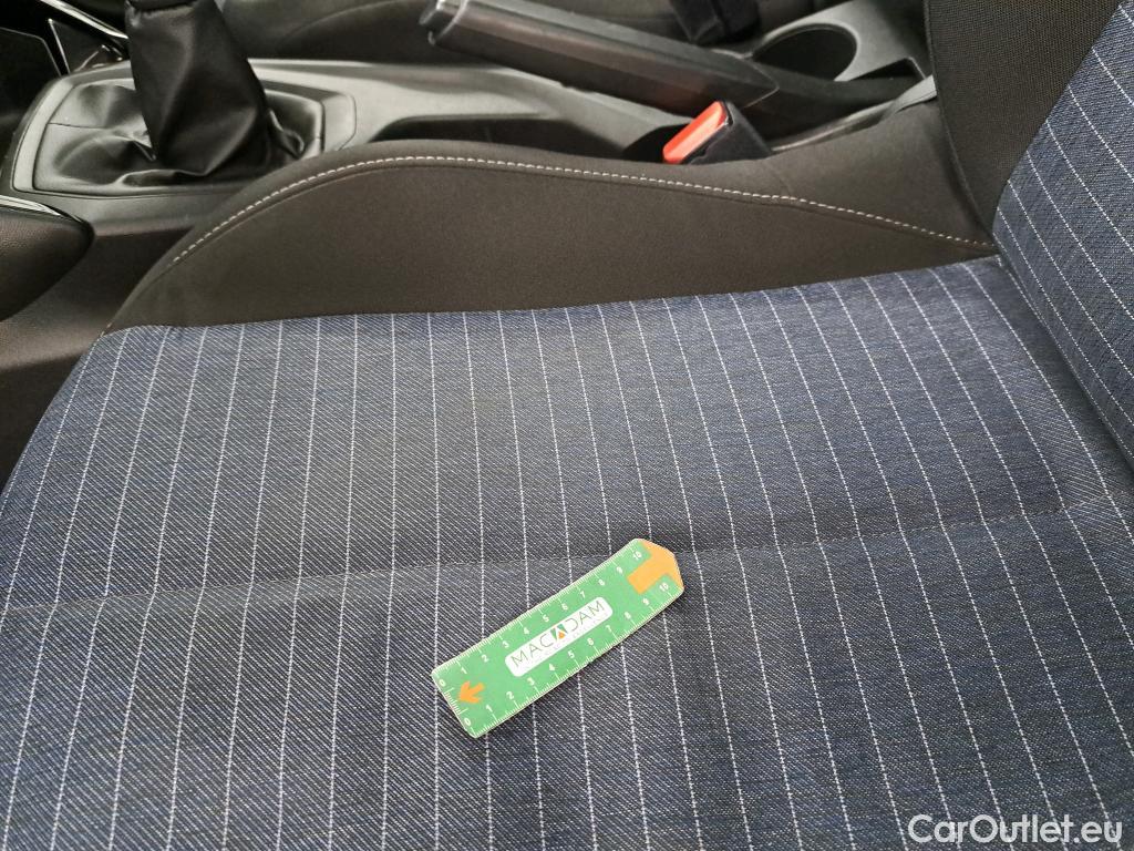  Peugeot  208 PEUGEOT  Affaire / 2019 / 5P / Berline / VU 1.2 PT 75 S&S Premium #14