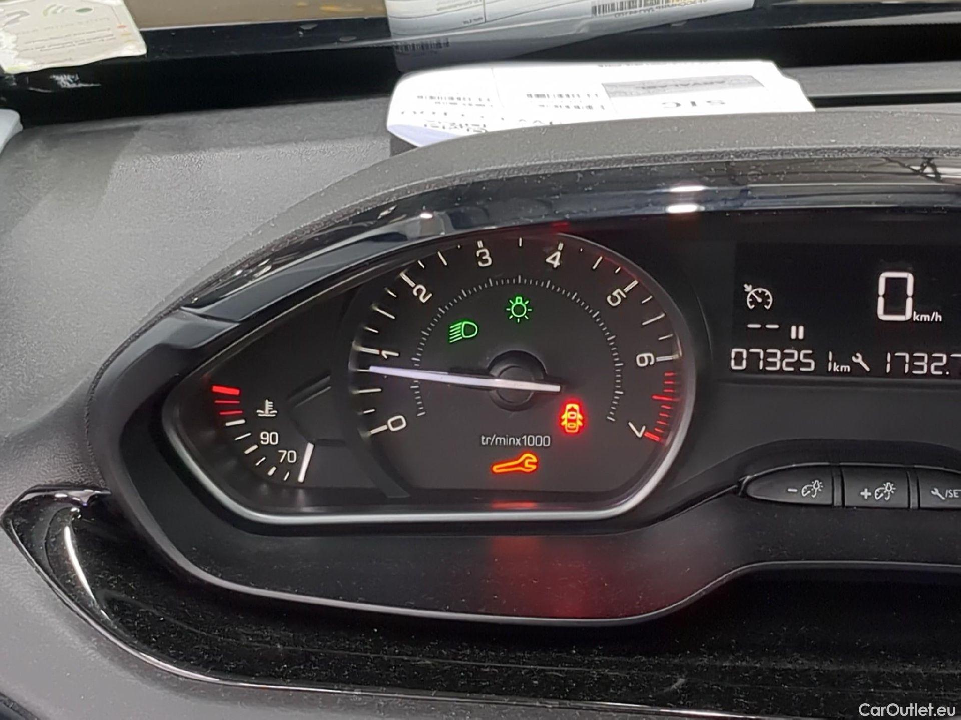  Peugeot  208  Affaire Premium Pack 1.2 80CV BVM5 E6dT #1