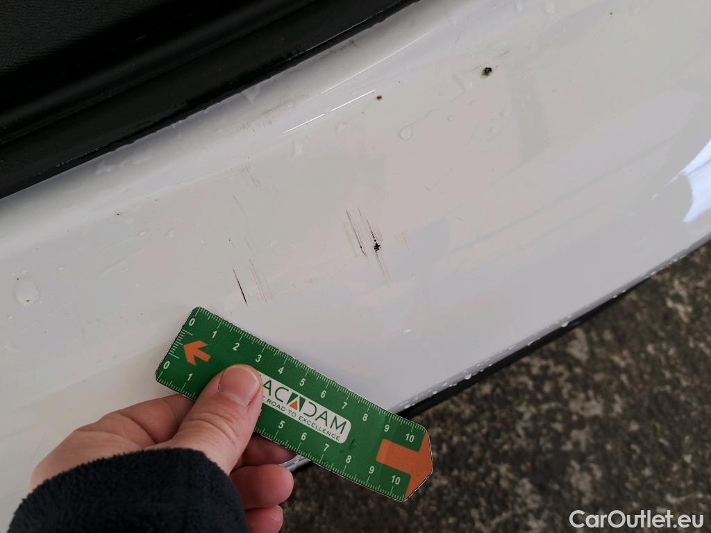  Peugeot  208 PEUGEOT  Affaire / 2019 / 5P / Berline / VU 1.2 PT 75 S&S Premium #3