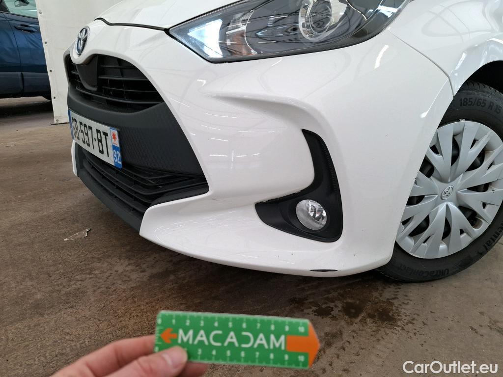  Toyota  Yaris TOYOTA  Hybride / 2019 / 5P / Berline Hybride 116h France Business Stage Acad #24