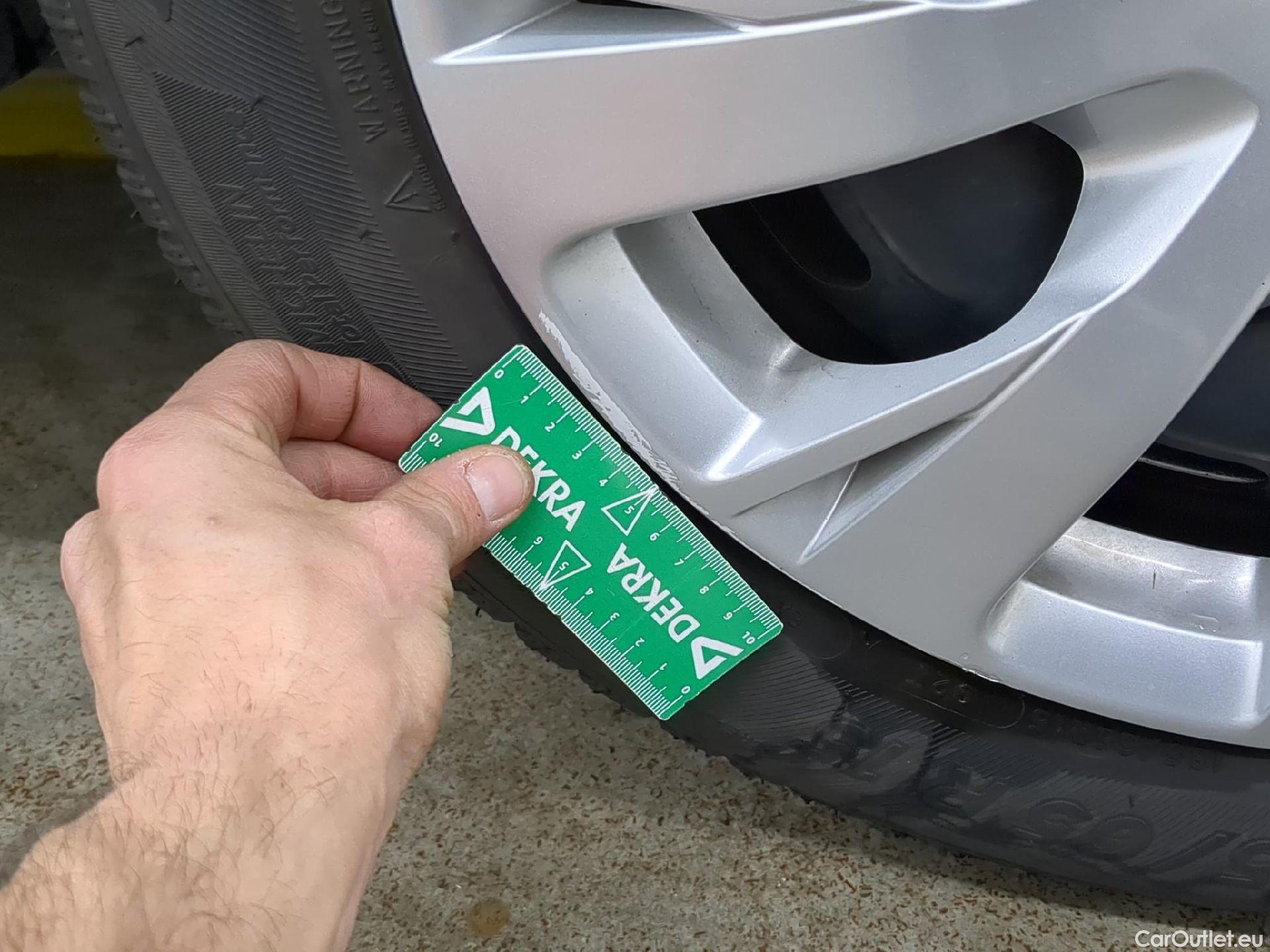  Peugeot  208  Affaire Premium Pack 1.2 80CV BVM5 E6dT #13