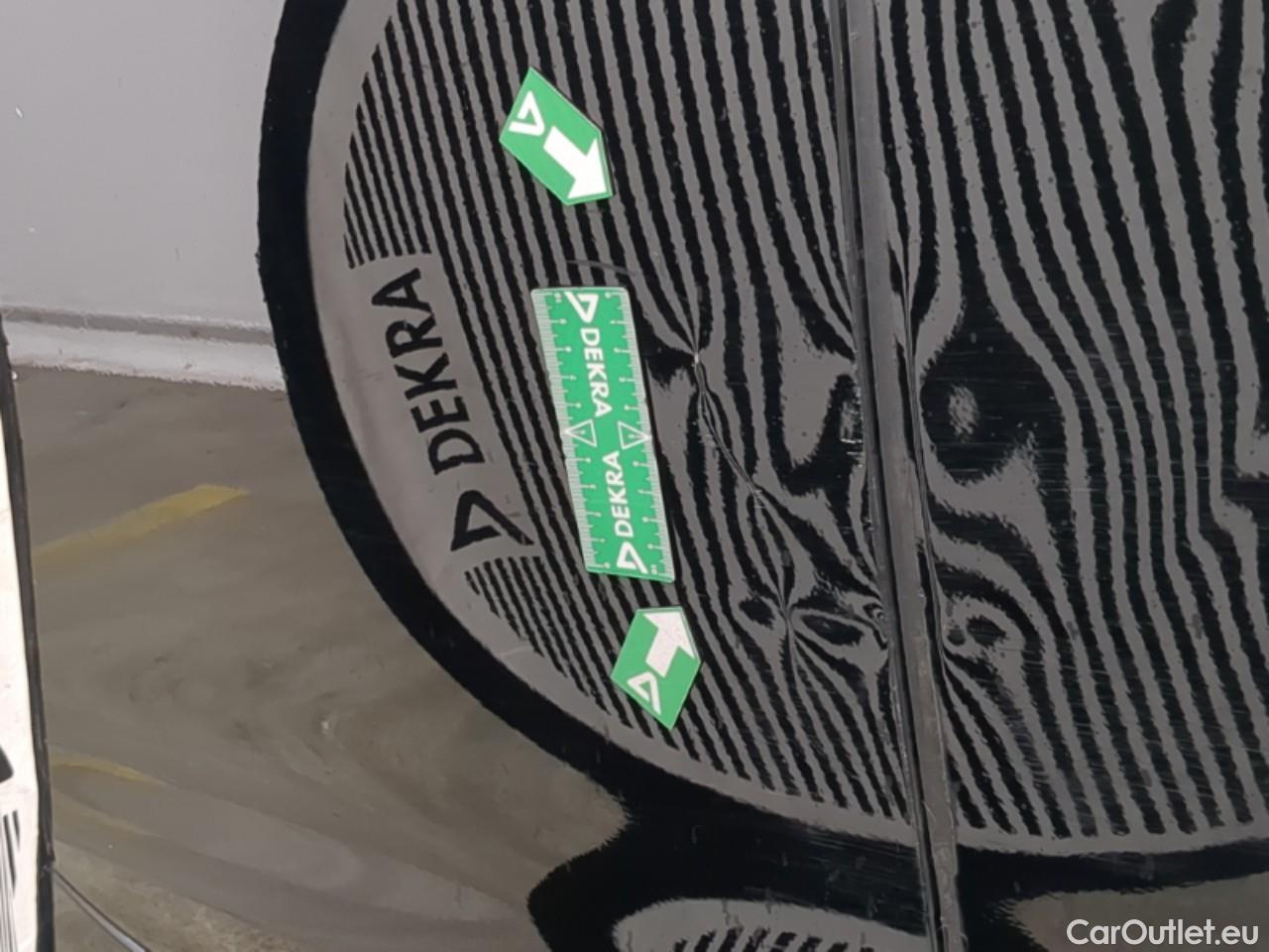  Peugeot  208  Affaire Premium Pack 1.2 80CV BVM5 E6dT #42