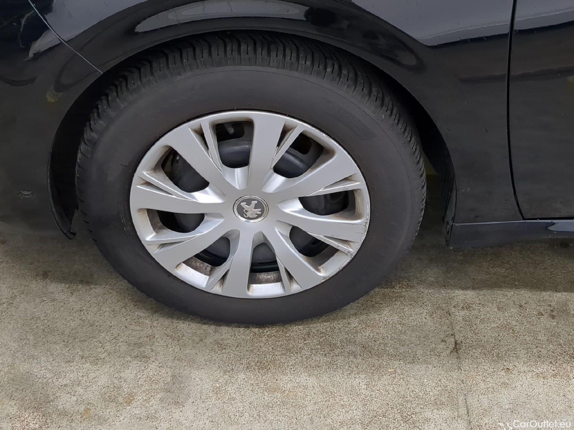  Peugeot  208  Affaire Premium Pack 1.2 80CV BVM5 E6dT #4