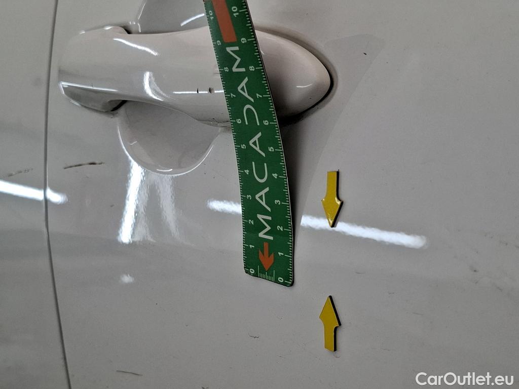  Toyota  Yaris TOYOTA  Hybride / 2019 / 5P / Berline Hybride 116h France Business Stage Acad #14