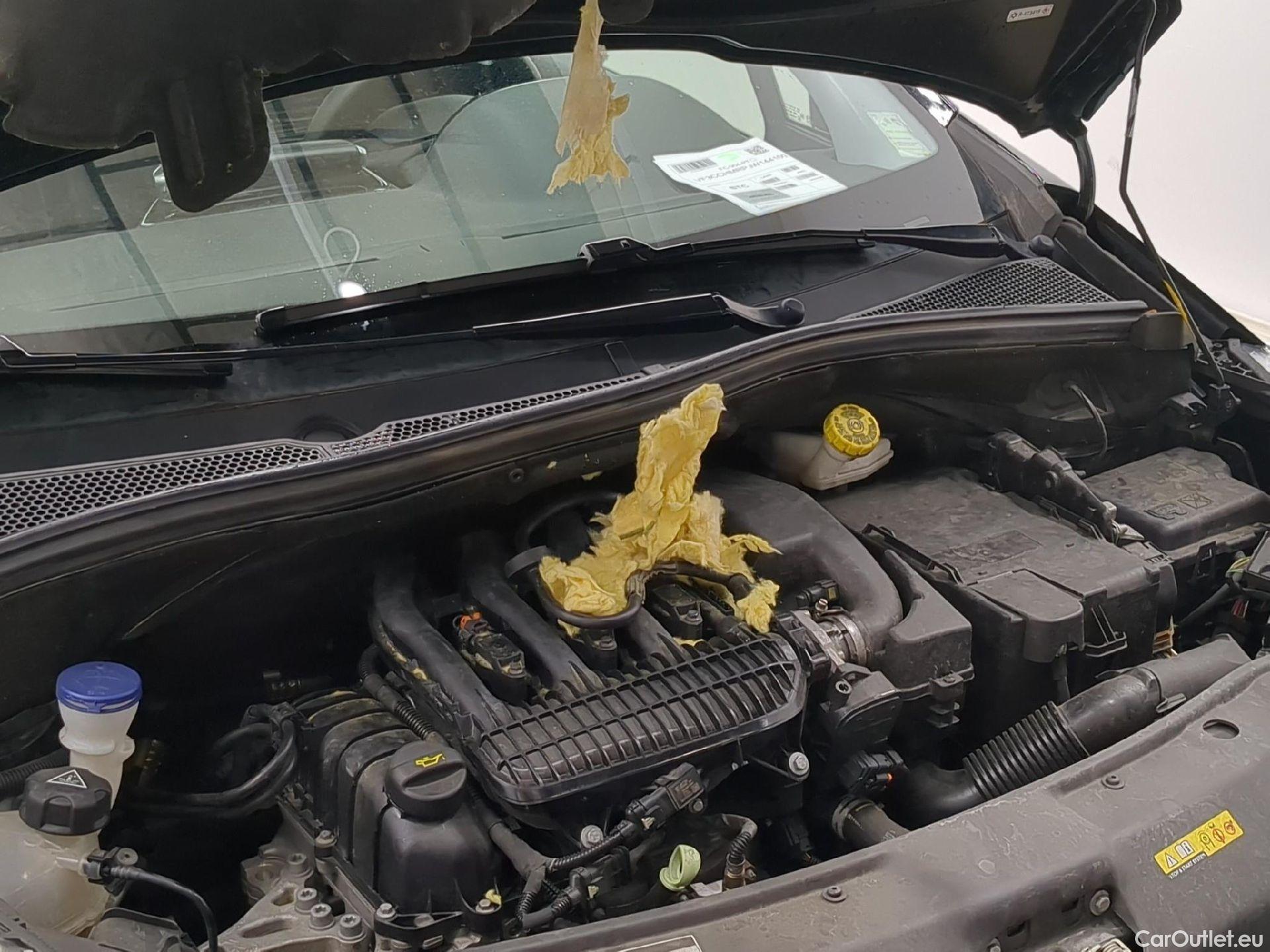  Peugeot  208  Affaire Premium Pack 1.2 80CV BVM5 E6dT #27