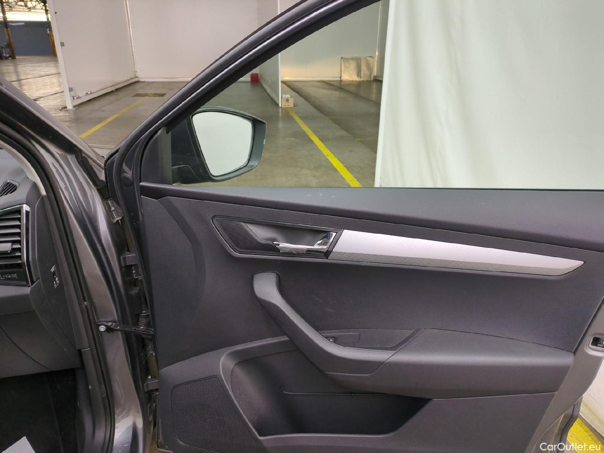  Skoda  Karoq SKODA  / 2022 / 5P / SUV 2.0 TDI 116ch DSG7 Business #37