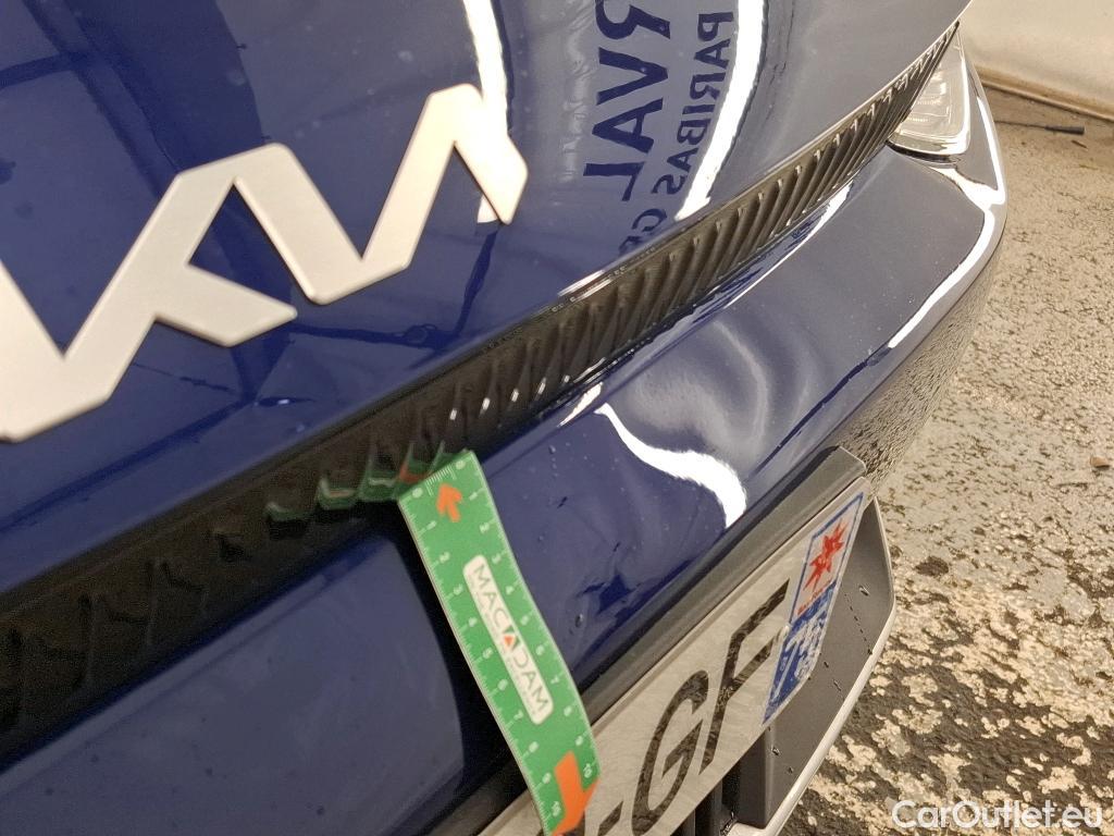  KIA  Ev6 KIA  / 2021 / 5P / SUV BEV 77.4 KWH AIR ACTIVE #3