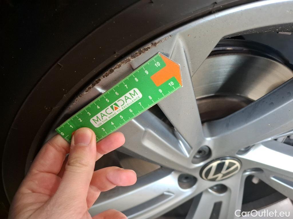  Volkswagen  Tiguan VOLKSWAGEN  / 2020 / 5P / SUV 1.4 eHybrid 245 DSG6 R-Line Exclusive #21