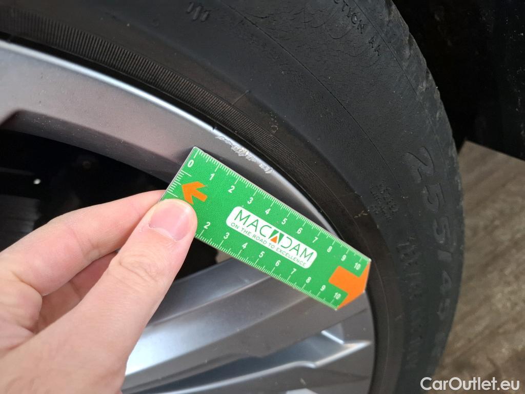  Volkswagen  Tiguan VOLKSWAGEN  / 2020 / 5P / SUV 1.4 eHybrid 245 DSG6 R-Line Exclusive #11