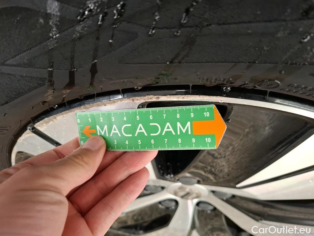  Volvo  XC 40 XC40 Momentum Plug-in Hybrid 2WD 1.5 #3