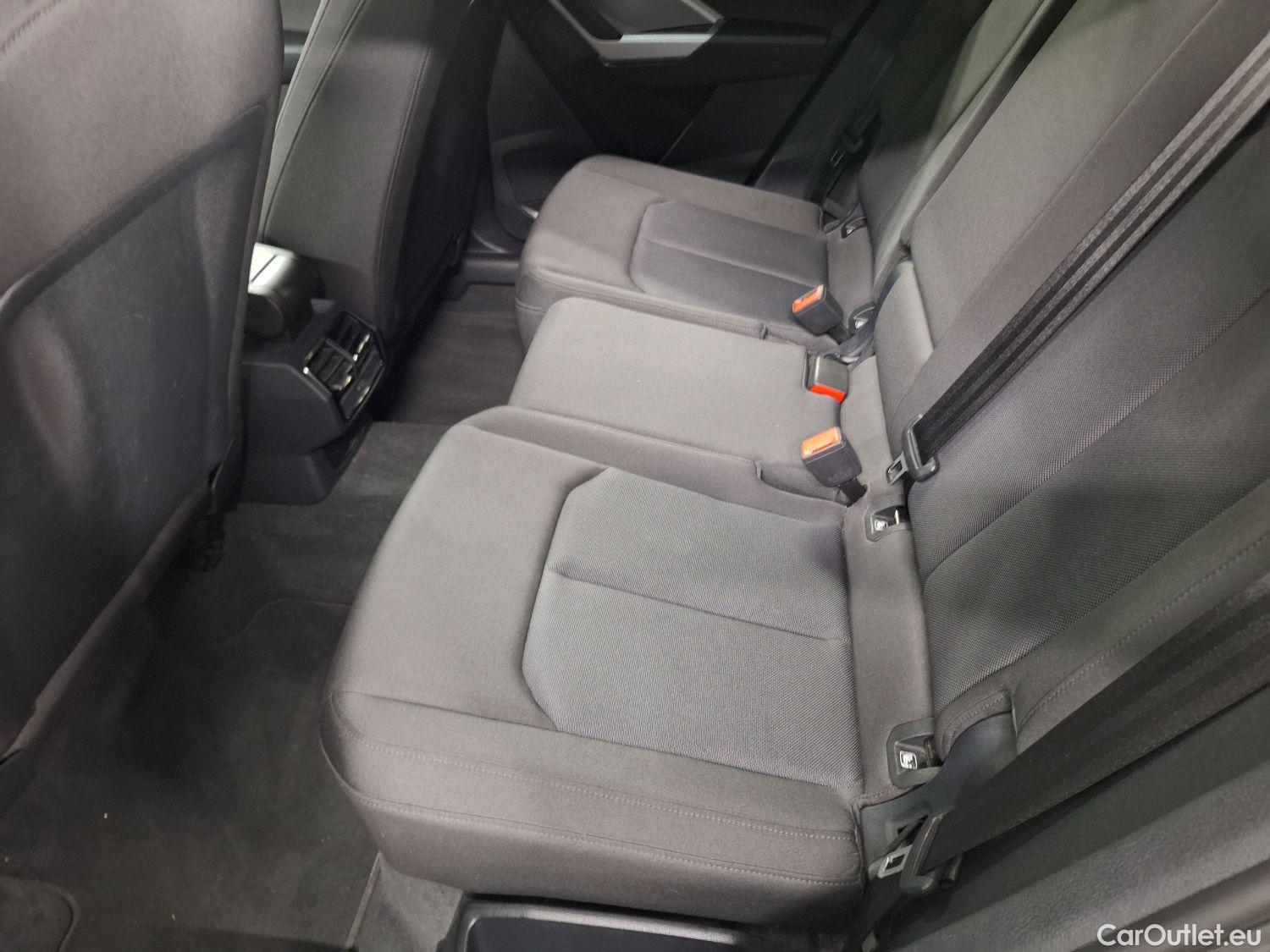  Audi  Q3 Audi,  '18, Audi  35 TFSI S tronic S line 5d NO COC!!! #36