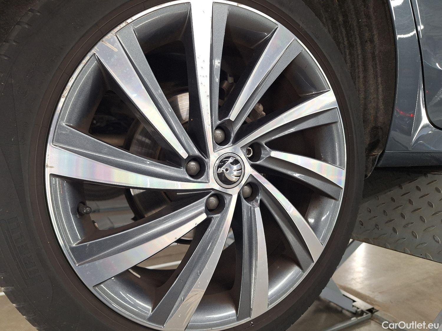  Skoda  Octavia Skoda,  Combi '20, Skoda  Combi 2.0 CRTDI 110kW DSG7 Style 5d #3