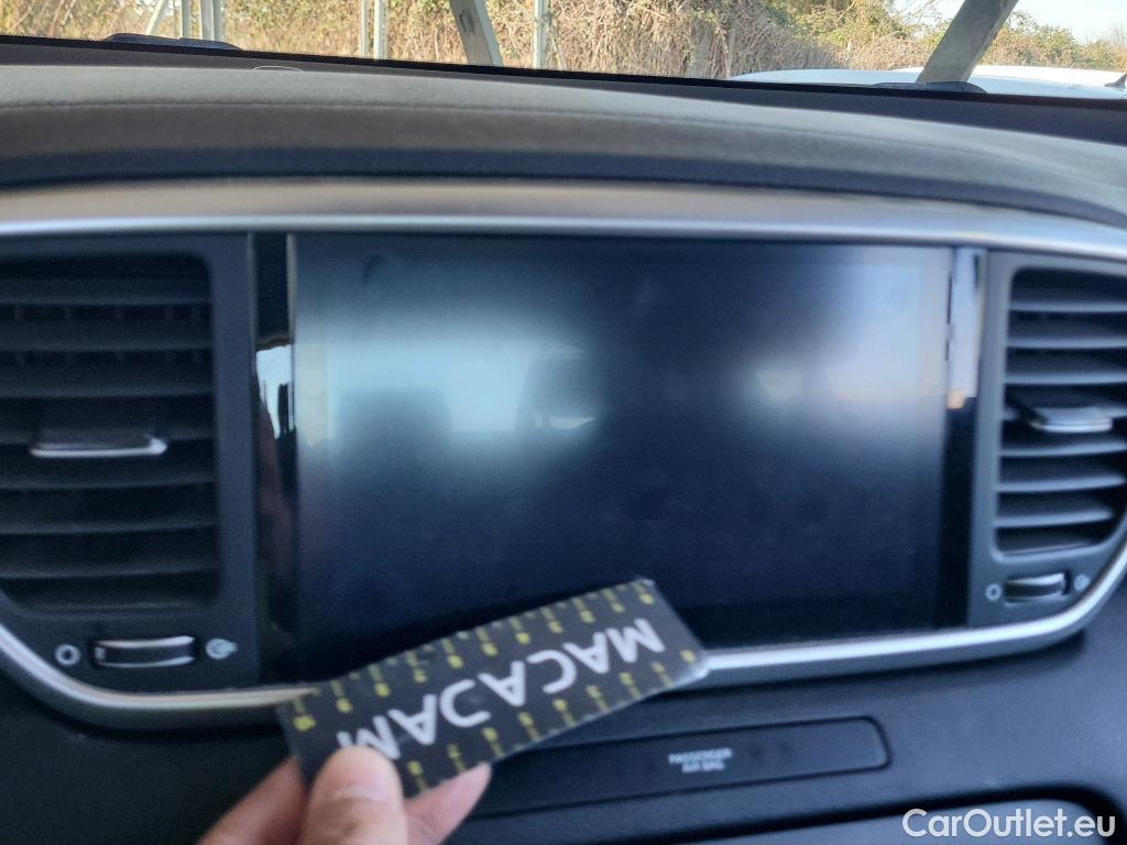  KIA  Sportage KIA  / 2018 / 5P / todoterreno 1.6 MHEV Concept 100kW (136CV) 4x2 #20