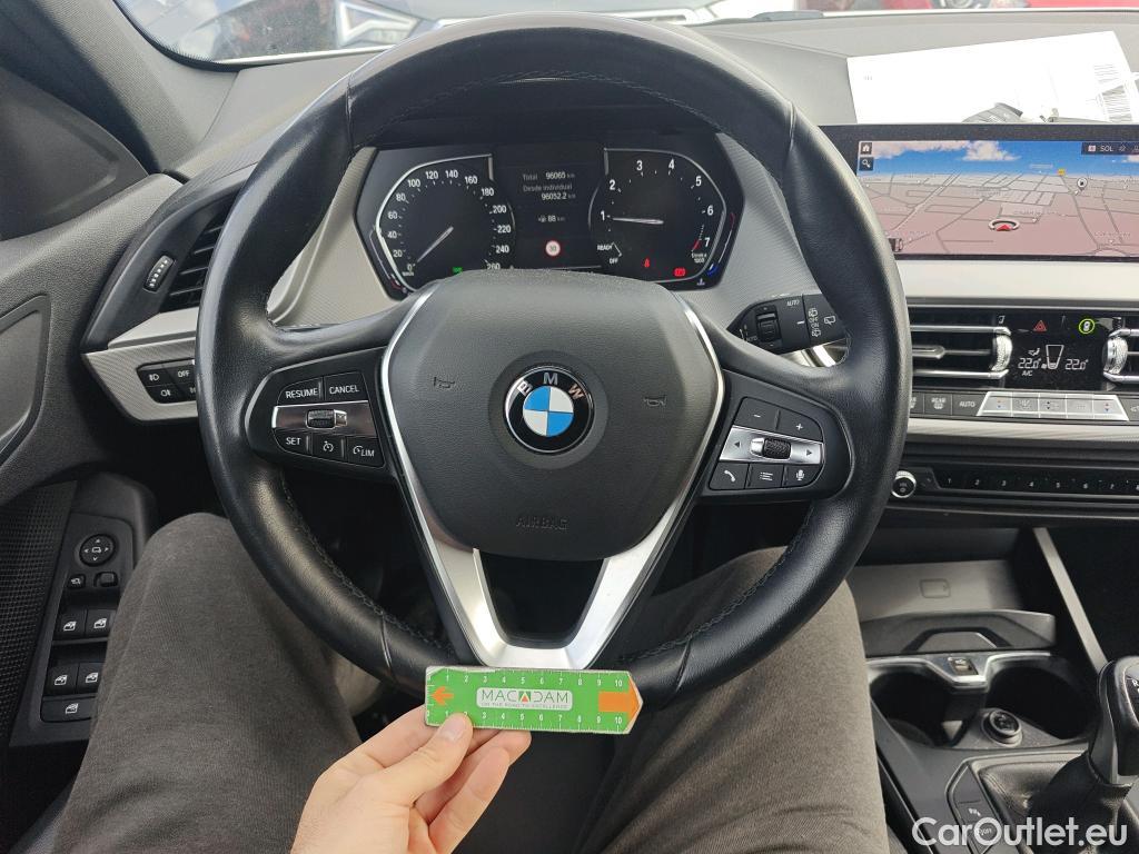  Bmw  Serie 1 BMW  / 2019 / 5P / berlina con portón 118i #18