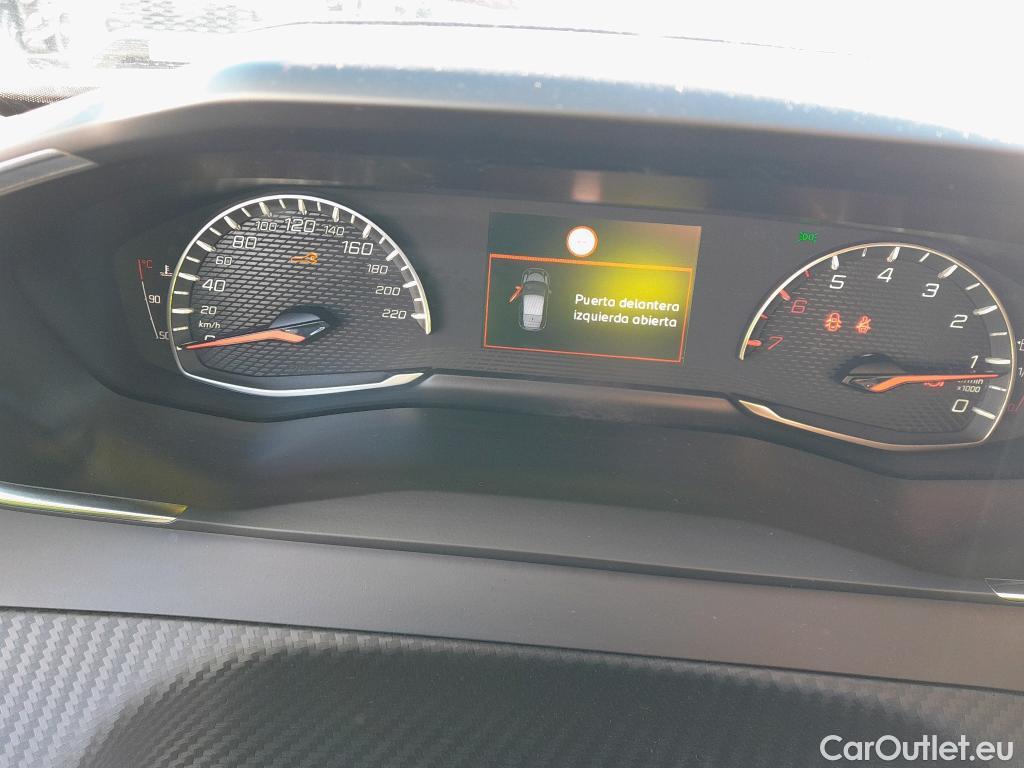  Peugeot  2008 PEUGEOT  / 2019 / 5P / todoterreno Allure BlueHDI 81kW (110CV) #32