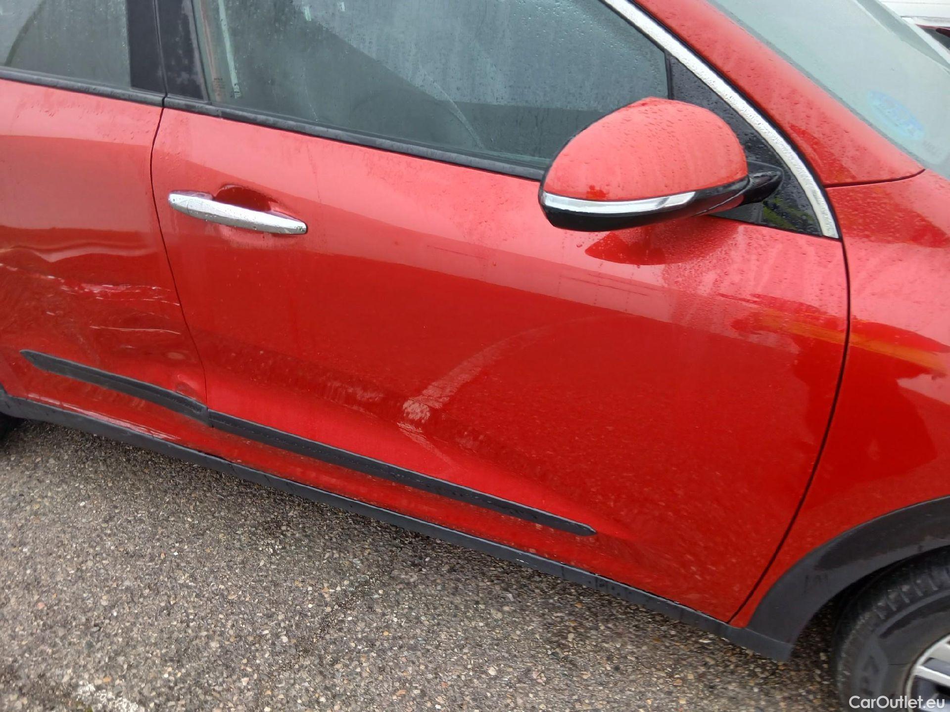  KIA  Niro KIA  / 2019 / 5P / crossover 1.6 GDi HEV 104kW (141CV) Drive #28