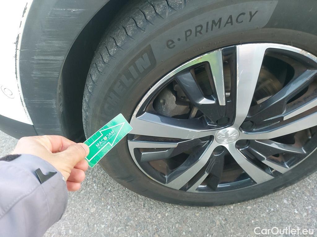  Peugeot  3008 PEUGEOT  Hybrid / 2016 / 5P / todoterreno 225 e-EAT8 GT Line #2