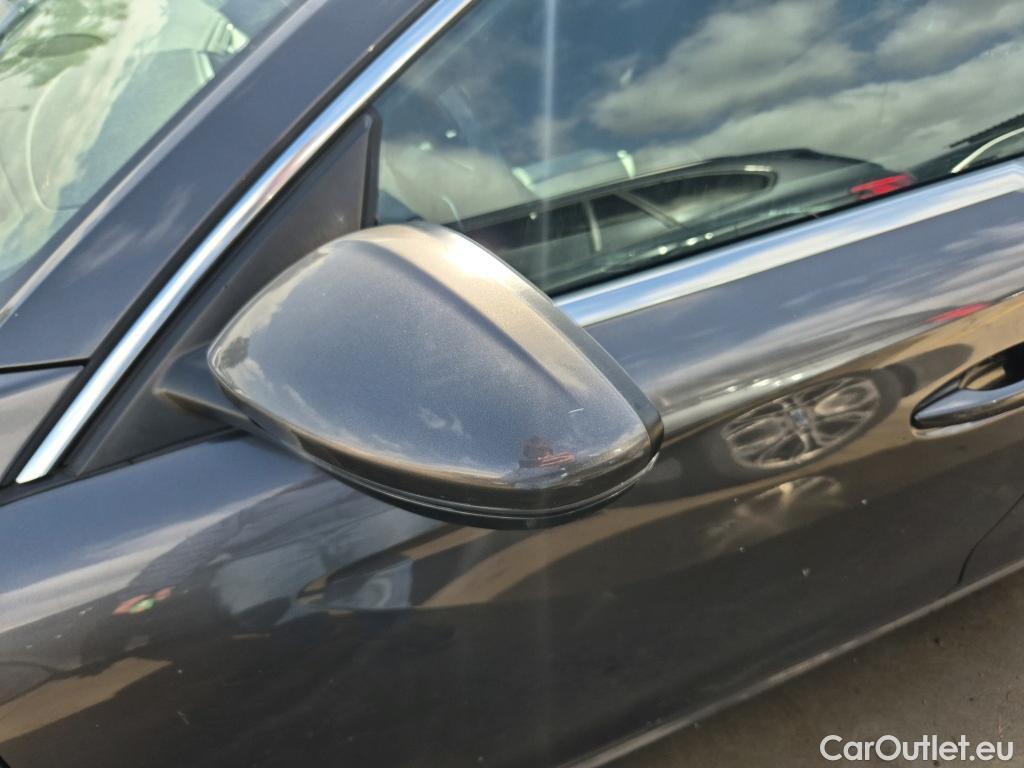  Peugeot  508 PEUGEOT  / 2018 / 5P / berlina con portón 5P Business Line BlueHDi 130 EAT8 (AC) #26