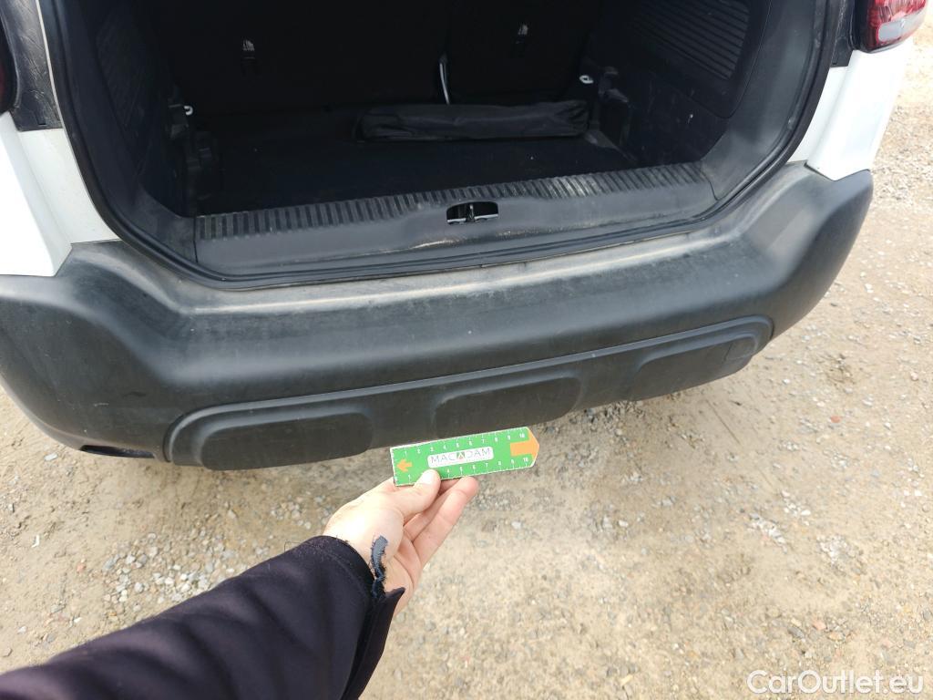  Citroen  C3 CITROEN  Aircross / 2021 / 5P / todoterreno BlueHDi 81kW (110CV) S&S Live Pack #35