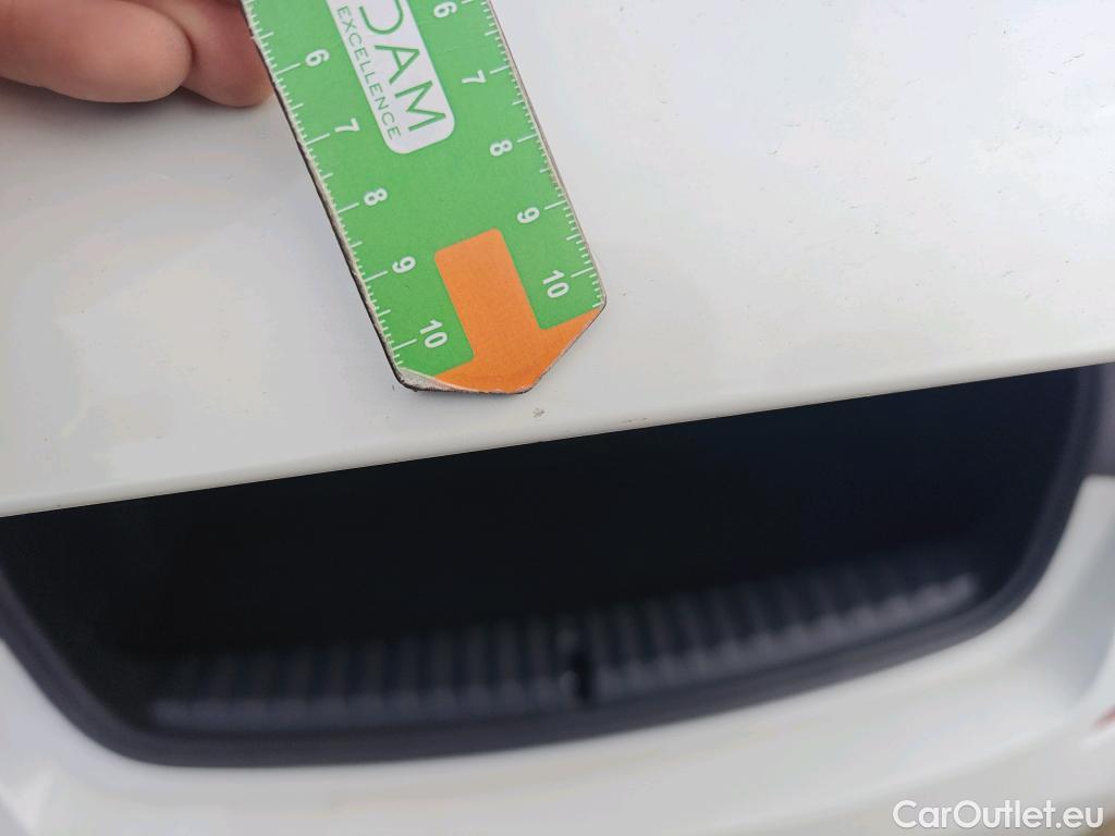  Bmw  Serie 1 BMW  / 2019 / 5P / berlina con portón 118i #34