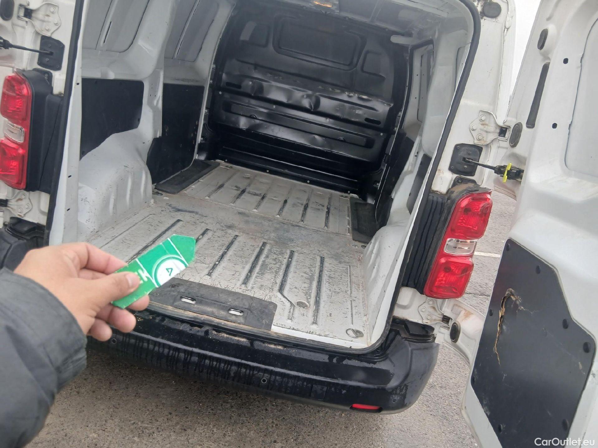  Peugeot  Expert PEUGEOT  / 2016 / 4P / furgón Furgón Premium 1.5 BlueHDi 120 Standard #5