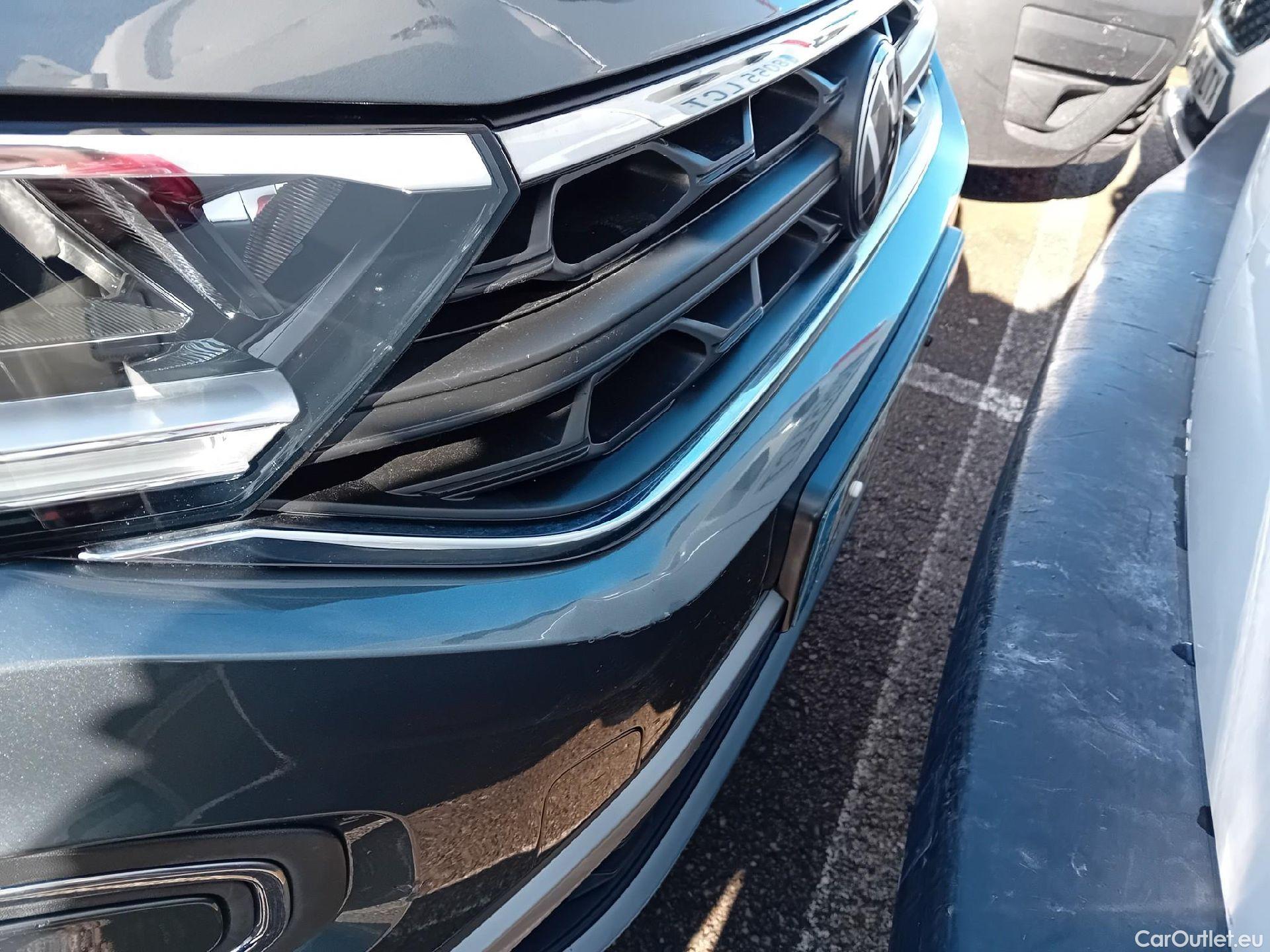  Volkswagen  T-ROC VOLKSWAGEN  / 2021 / 5P / todoterreno Life 2.0 TDI 85kW (115CV) (AC2) #2