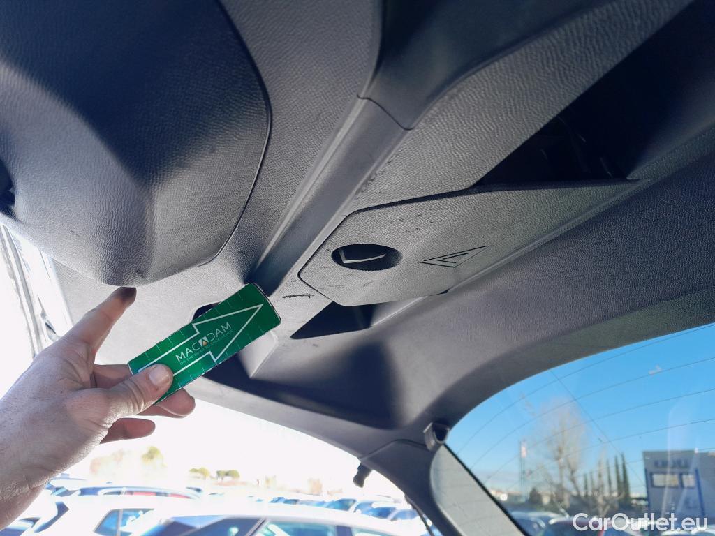  Peugeot  2008 PEUGEOT  / 2019 / 5P / todoterreno Allure BlueHDI 81kW (110CV) #15