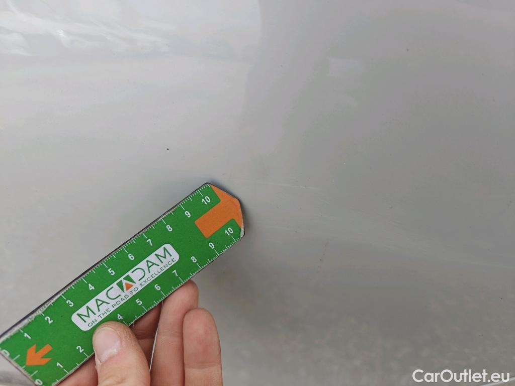  Bmw  Serie 1 BMW  / 2019 / 5P / berlina con portón 118i #8