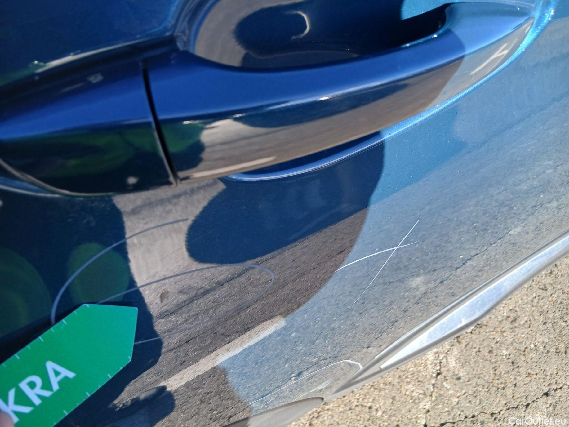  Peugeot  3008 PEUGEOT  / 2020 / 5P / todoterreno 1.5 BlueHDi 96kW (130CV) S&S Allure EAT8 #42