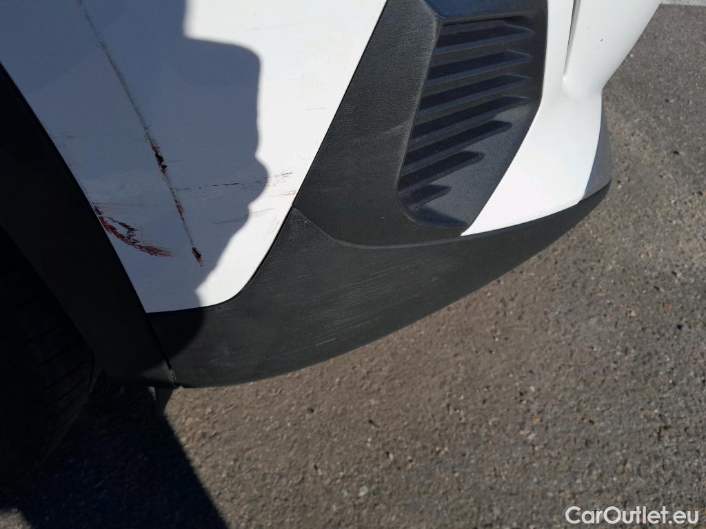  Peugeot  2008 PEUGEOT  / 2019 / 5P / todoterreno Allure BlueHDI 81kW (110CV) #28