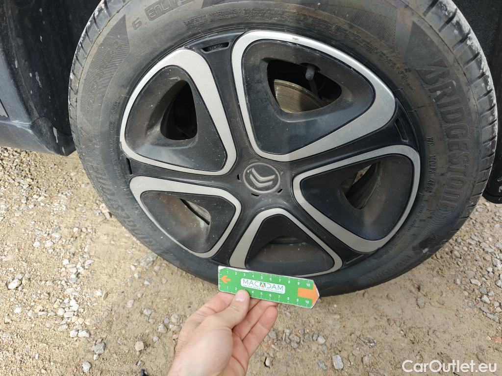  Citroen  C3 CITROEN  Aircross / 2021 / 5P / todoterreno BlueHDi 81kW (110CV) S&S Live Pack #26