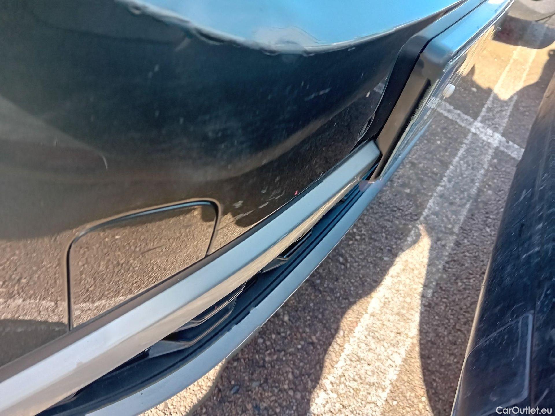  Volkswagen  T-ROC VOLKSWAGEN  / 2021 / 5P / todoterreno Life 2.0 TDI 85kW (115CV) (AC2) #3