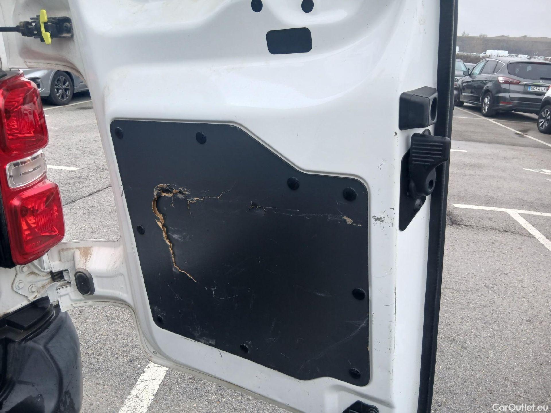  Peugeot  Expert PEUGEOT  / 2016 / 4P / furgón Furgón Premium 1.5 BlueHDi 120 Standard #1