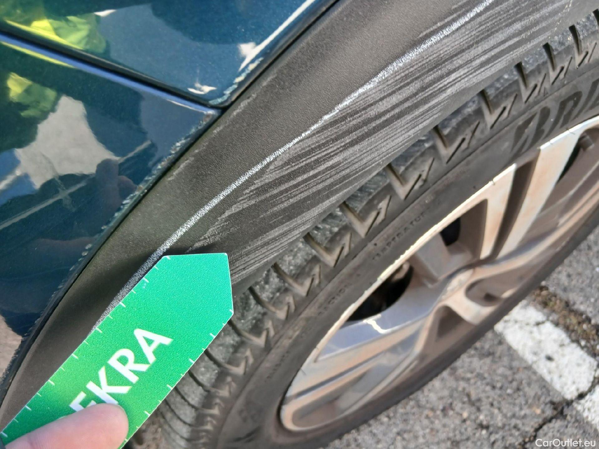  Peugeot  3008 PEUGEOT  / 2020 / 5P / todoterreno 1.5 BlueHDi 96kW (130CV) S&S Allure EAT8 #23