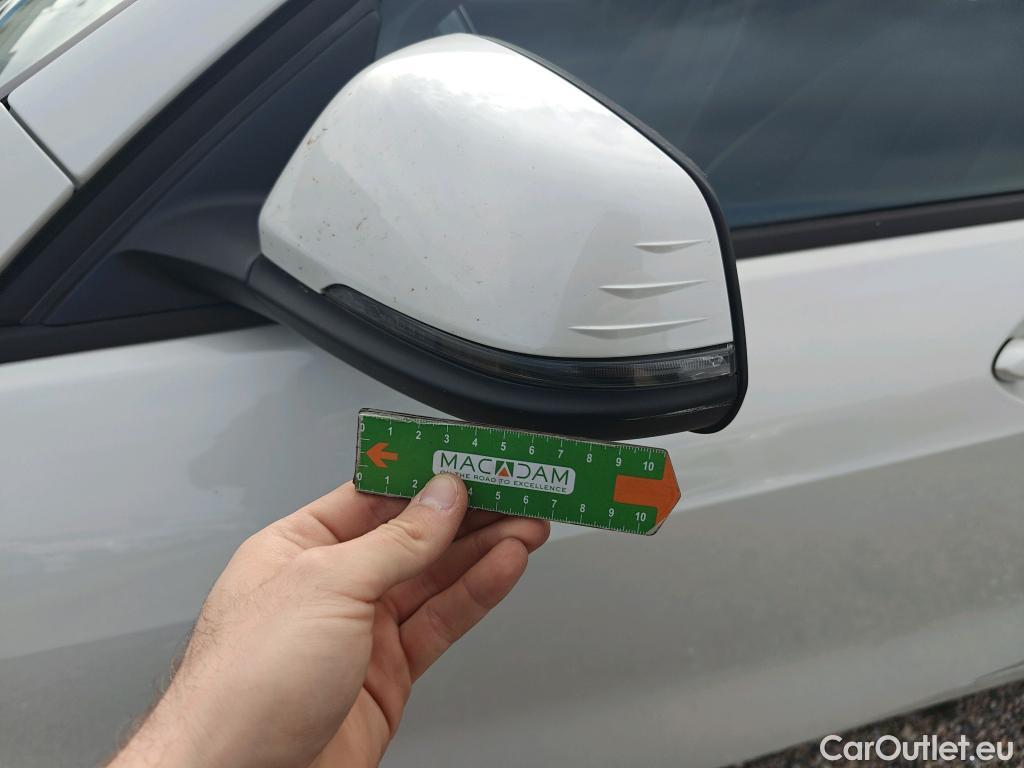  Bmw  Serie 1 BMW  / 2019 / 5P / berlina con portón 118i #29