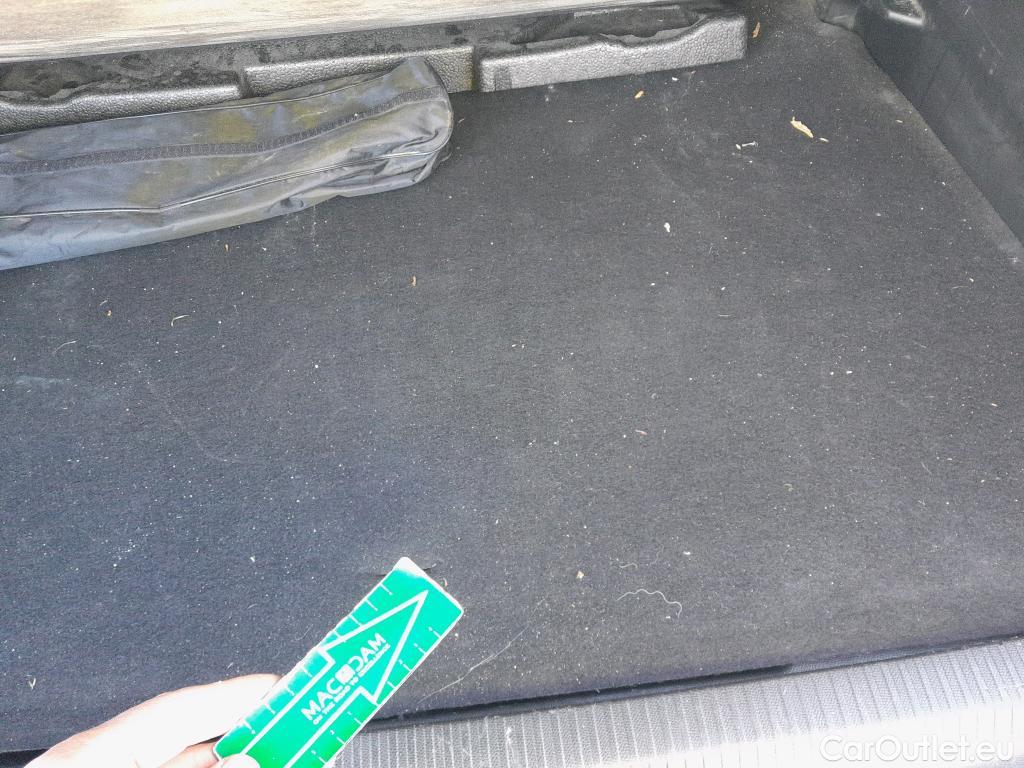  Peugeot  2008 PEUGEOT  / 2019 / 5P / todoterreno Allure BlueHDI 81kW (110CV) #6