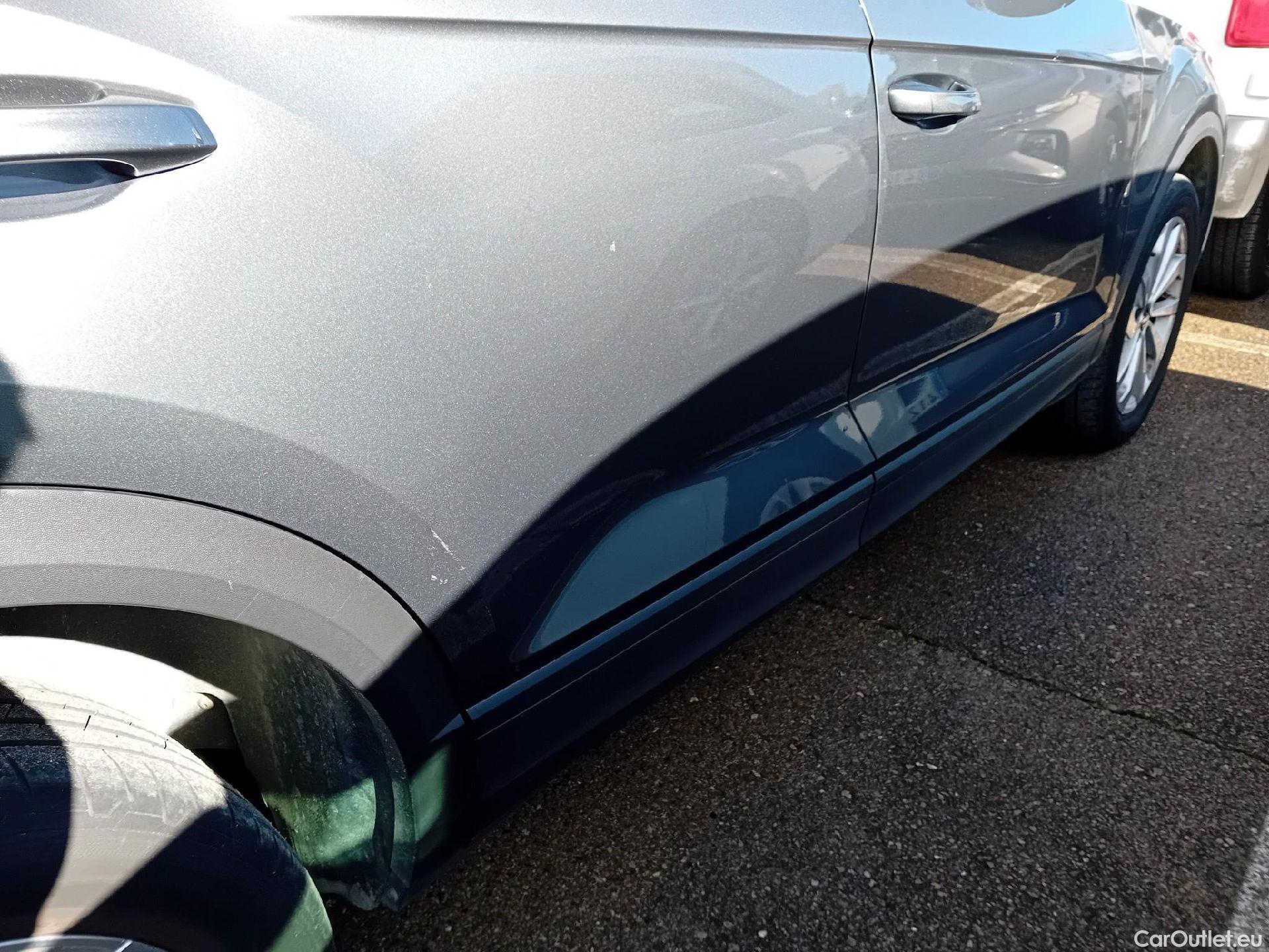  Volkswagen  T-ROC VOLKSWAGEN  / 2021 / 5P / todoterreno Life 2.0 TDI 85kW (115CV) (AC2) #26