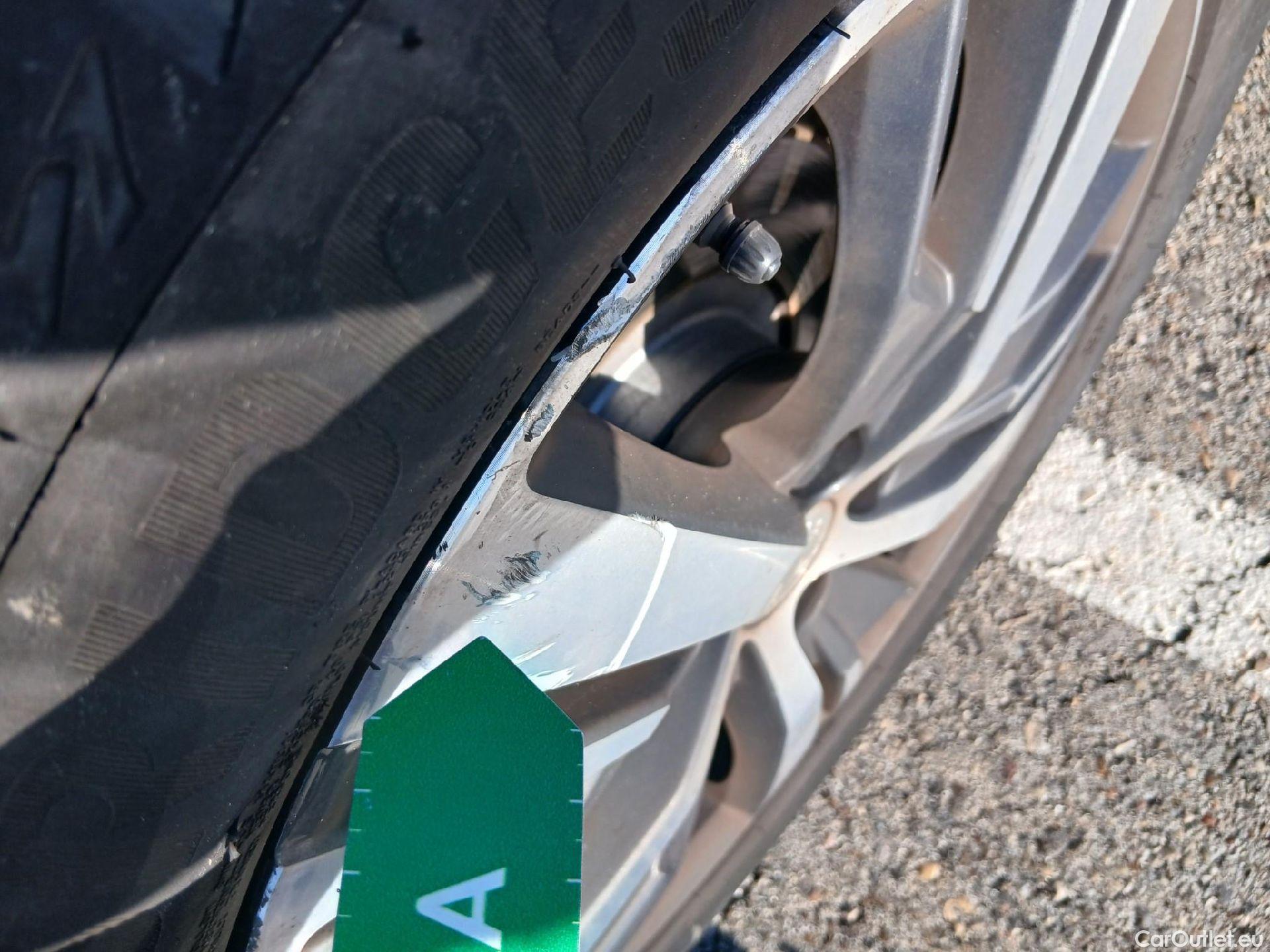  Peugeot  3008 PEUGEOT  / 2020 / 5P / todoterreno 1.5 BlueHDi 96kW (130CV) S&S Allure EAT8 #10