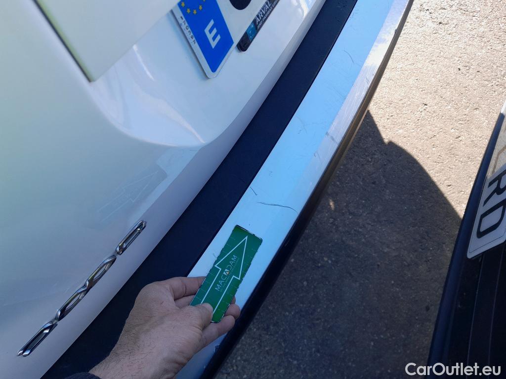  Peugeot  2008 PEUGEOT  / 2019 / 5P / todoterreno Allure BlueHDI 81kW (110CV) #22