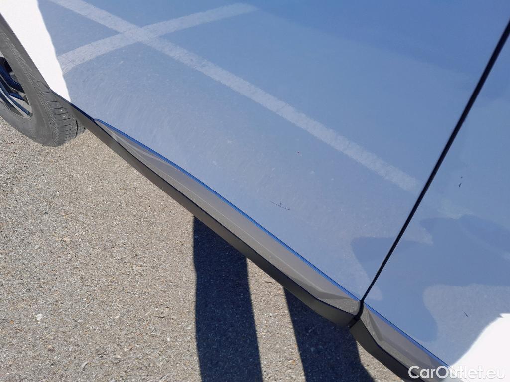  Peugeot  2008 PEUGEOT  / 2019 / 5P / todoterreno Allure BlueHDI 81kW (110CV) #9